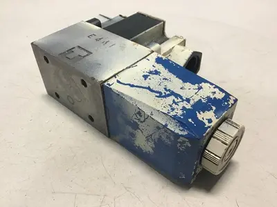 USED VICKERS DG4V32AMP7H7P2050