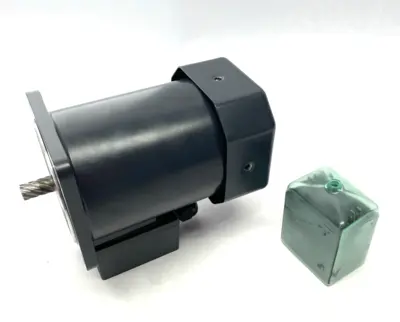New | in-Stock Oriental Motor Induction Motor 1/4HP NO REAR FAN, STRIPPED SCREWS A.C. Motors Michigan US | Maverick Industrial Sales #1401645