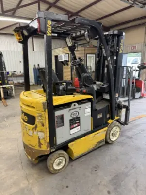 Used 2020 YALE ERC030 4-Wheel Sit down Electric Counterbalance Forklifts Pennsylvania US | National Lift Equipment #1507879