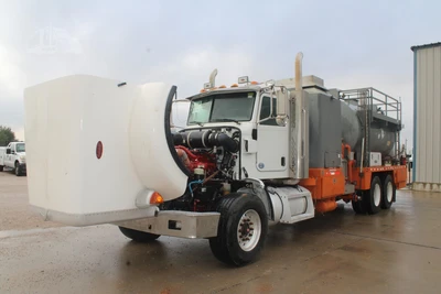 Used 2014 PETERBILT 367 Tanker trucks Texas US | Roll Off Truck World #1491937