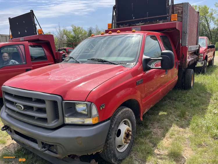Used 2002 FORD F-350 Dump trucks Michigan US | Miedema Asset Management Group #1183021