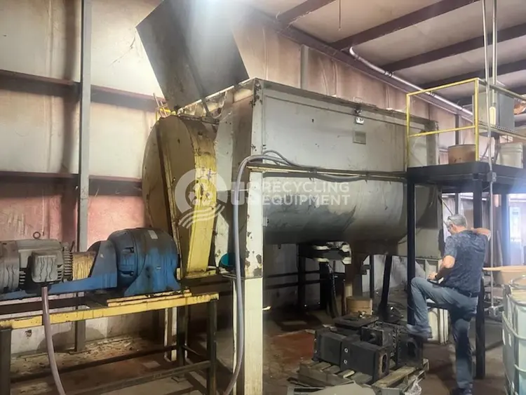 Used 1979 YOUNG INDUSTRIES 250 SQ FT RIBBON BLENDER Ribbon Blenders GE | US Recycling Equipment #475488
