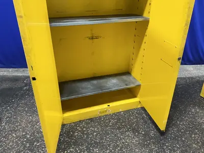 USED JUSTRITE 894500