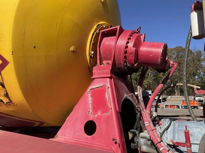 Used 1994 ADVANCE MIXER Concrete Mixer Trucks Michigan US | Miedema Asset Management Group #1579102