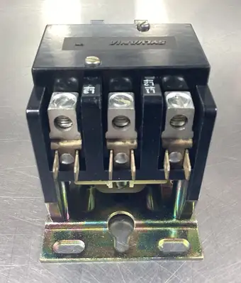 Used Sylvania A77-309046A-3 PLC Contactors South Carolina US | Palmetto Automation #1292028