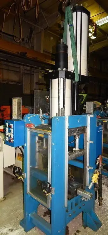 Used _UNKNOWN_ _UNKNOWN_ Air Presses | D & D Industries #438542
