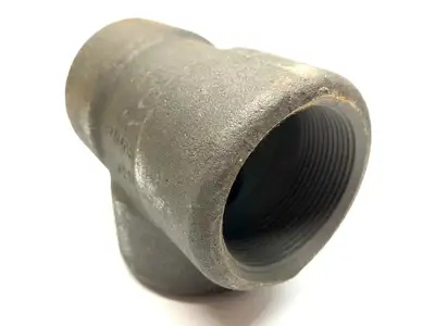 New | in-Stock PENN THREADED PIPE REDUCING TEE 2000 LBS FORGED STEEL Valves/Fittings | Maverick Industrial Sales #1104029