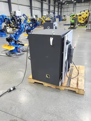 USED YASKAWA MOTOMAN MH50-II