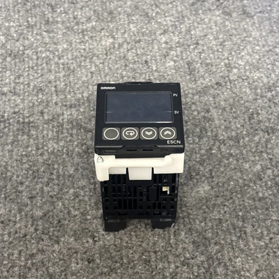 Used Omron E5CN-R2T Temperature Controls California US | Davliegogo LLC #1707148
