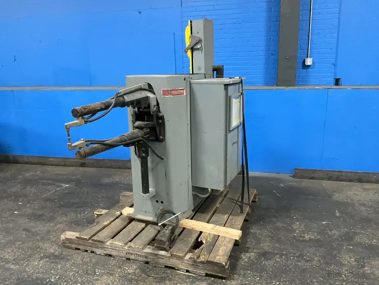Used PROGRESSIVE 246ES62 Welding Machinery (Other) Ohio US | HGR 24 #1424435