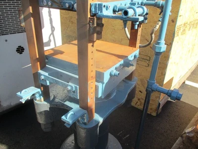 Hydraulic Rubber Press, 16"