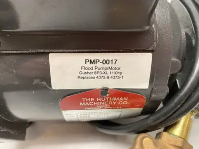 USED GUSHER PUMPS GUSHER PUMPS 8P3-XL EXTENDED LENGTH FLOOD PUMP 1/10HP 10GPM