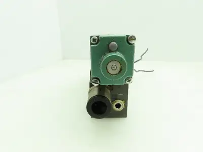 Numatics 082SS415M046P61 Double Acting Solenoid Valve Base 225-369B 24VDC