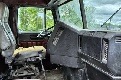 Used 1995 FREIGHTLINER FLD112 Flatbed Trucks Indiana US | Proxy Equipment #1378245