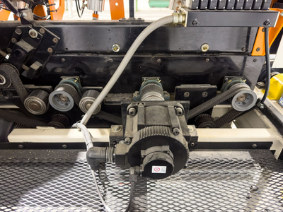 Tisfoon Optimizing Wood Scanner Defect Chop Saw and Sorting Line - 2020 Machine!