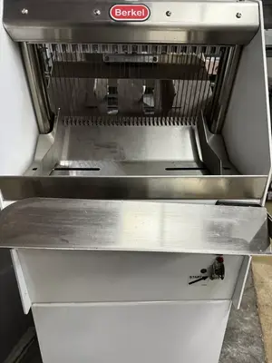 167-0564 Berkel GMB Gravity Feed Bread Slicer with Chute