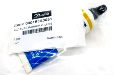 NEW DANFOSS 106615Y 18WCB CYL SEAL RELACEMENT KIT