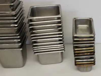 Stainless Steel Commercial Containers For Prep Tables & Fridges. Approx. 45 Pan