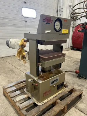 USED 1986 PHI PHI Q23-S PRESS