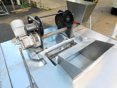 USED VE TRA CO POWDER PRESS CP 24