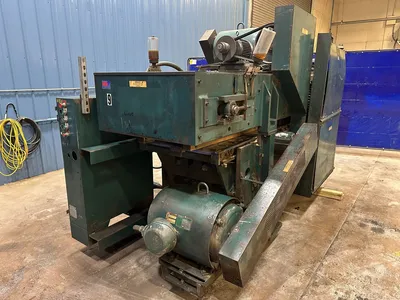 USED 1989 OLIVER 2072