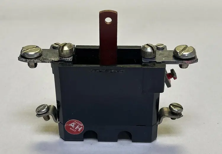 New | in-Stock ARROW HART 32000-309 Miscellaneous Equipment (Electrical & Power) Ohio US | Surplus Asset Holdings #1209499