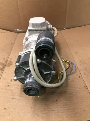 IWAKI MD-100RM 1″ PP Magnetic Drive Pump 100LPM (26.4GPM) 0.31kW 2800RPM 400V