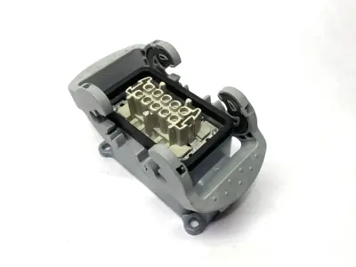 USED WIELAND BASE HOUSING CONNECTOR ENCLOSURE W/ 70.300.1040 CONNECTOR