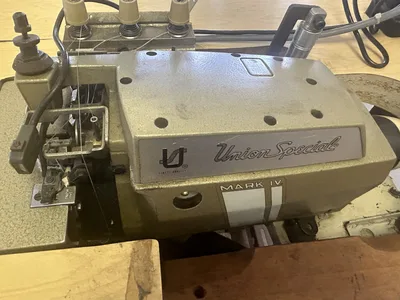 Union Special 39500RF Industrial Sewing Machine w/ Efka V730 Control
