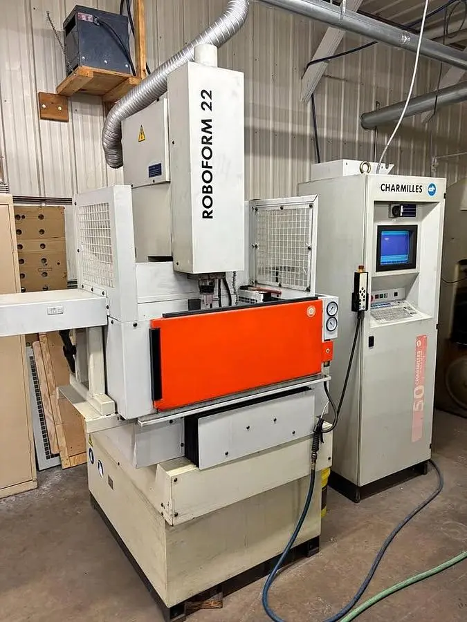 Used 2002 CHARMILLES ROBOFORM 22 EDM Sinkers Wisconsin US | Source Machinery Sales #1332417
