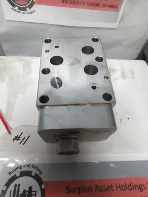 USED SUN HYDRAULICS HBM