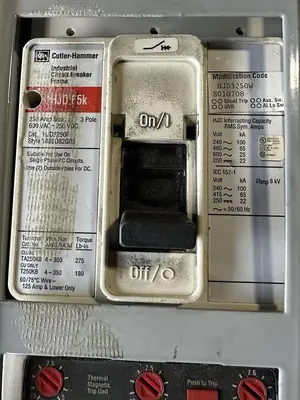 Used CUTLER-HAMMER POW-R-LINE C Miscellaneous Equipment (Electrical & Power) | Surplus Asset Holdings #1202370