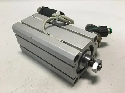 USED SMC NCDQ8B150-250M-M9P