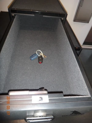 SUV Tuckerbox Locking Storage Box 20x36x12.5