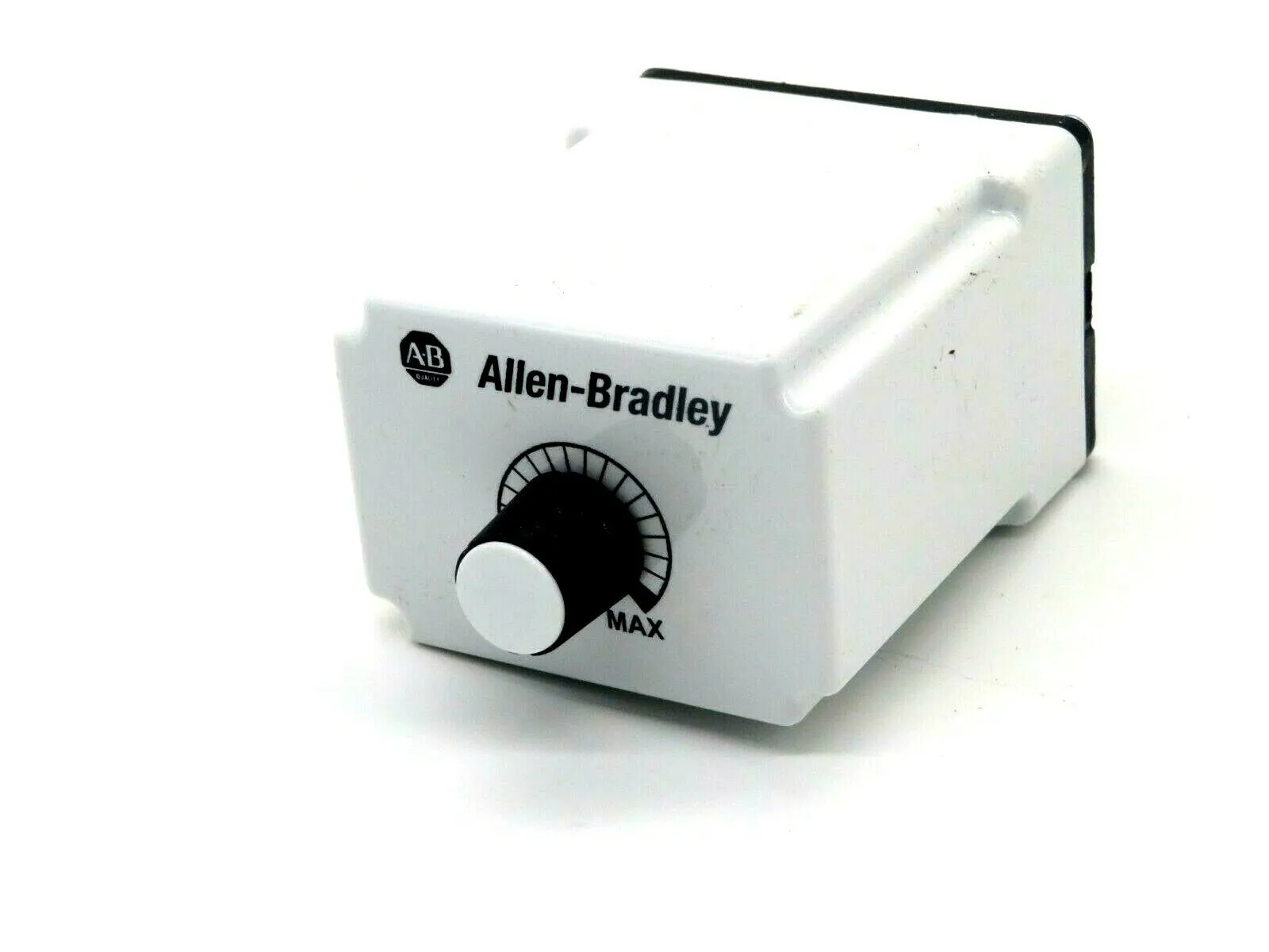 NEW ALLEN BRADLEY 700-HT12AU24 RELAY SER.D 700HT12AU24