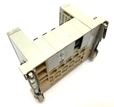 VV5Q11-05N3FS0-D0RS | SMC  Plug In Manifold Assembly 5-Port - Used