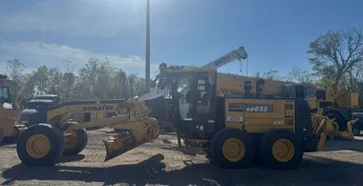 USED 2016 KOMATSU GD655-6