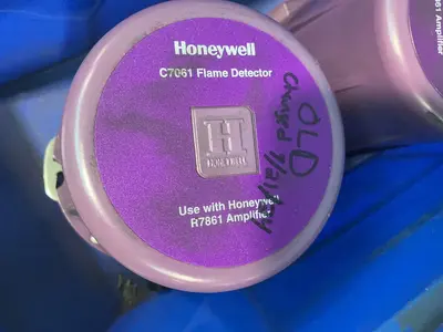 Used HONEYWELL C7061A 1038 Gas Analyzers / Detectors Ohio US | HGR 24 #1457471