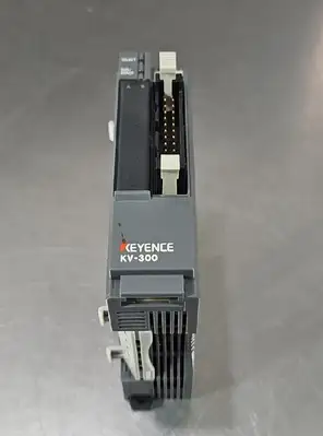 USED KEYENCE KV-300