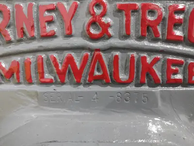 #3 KEARNEY & TRECKER MILWAUKEE MODEL #3 VERTICAL MILLING MACHINE 64" x 13" x 10 HP: YOBRO #24458