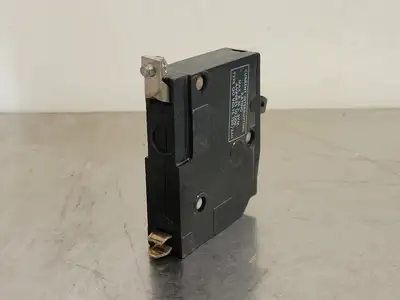 USED SQUARE D QO120