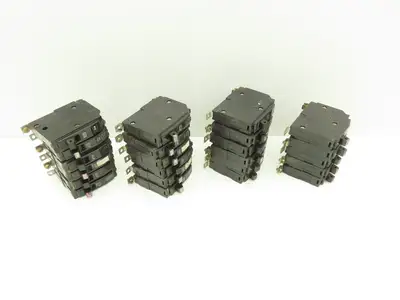 Square D QOB120  20 Amp Circuit Breaker 1-Pole 20A Bolt-On 120/240V  Lot of 23