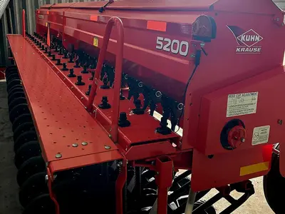 USED KUHN KRAUSE 5200