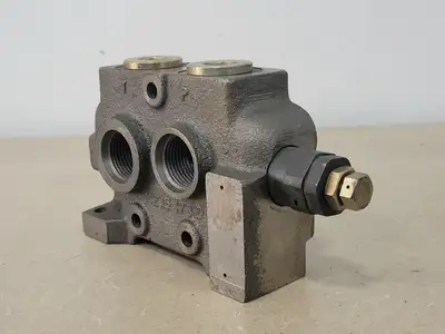 Directional Control Valve 1" T/P Ports 123517301