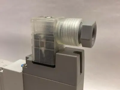 New | in-Stock SMC SY7240-5DZ-03N Solenoid Valves | Surplus Asset Holdings #1204179