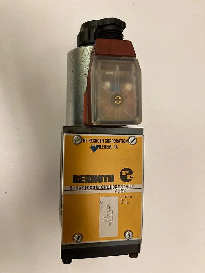 USED REXROTH 5-4WE10C32/CW110RN9Z55/A12V