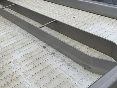 VMW 8' Sorting Conveyor