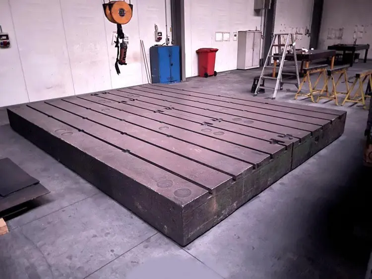 Used T-SLOT TABLE 4500 X 3500 MM Tables, Floor & Layout Plates BE | Apt International N.V #366421