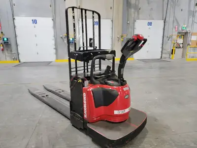 USED RAYMOND 8410