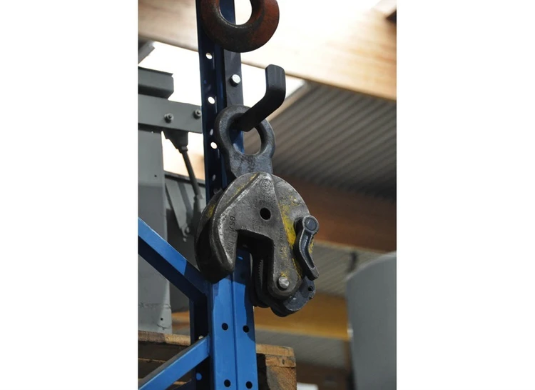 Used VARIOUS GRABS & CLAMPS _UNKNOWN_ Blowers BE | Apt International N.V #362741